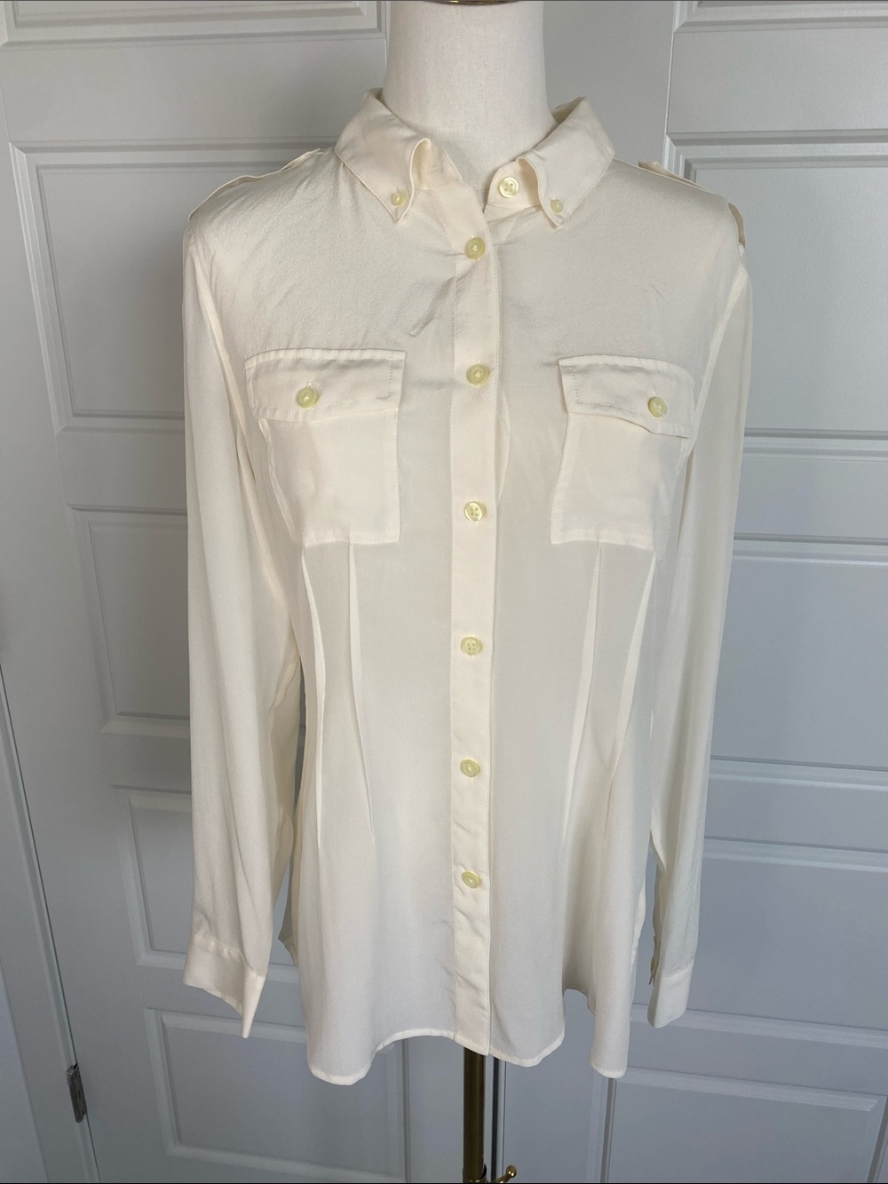 Banana Republic Ivory 100% Silk Utility Button Down Shirt Size 12 NWT